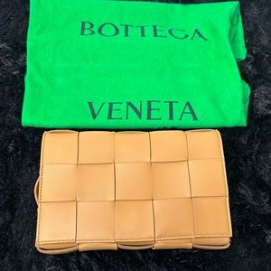 Bottega Veneta Cassette Caramel
